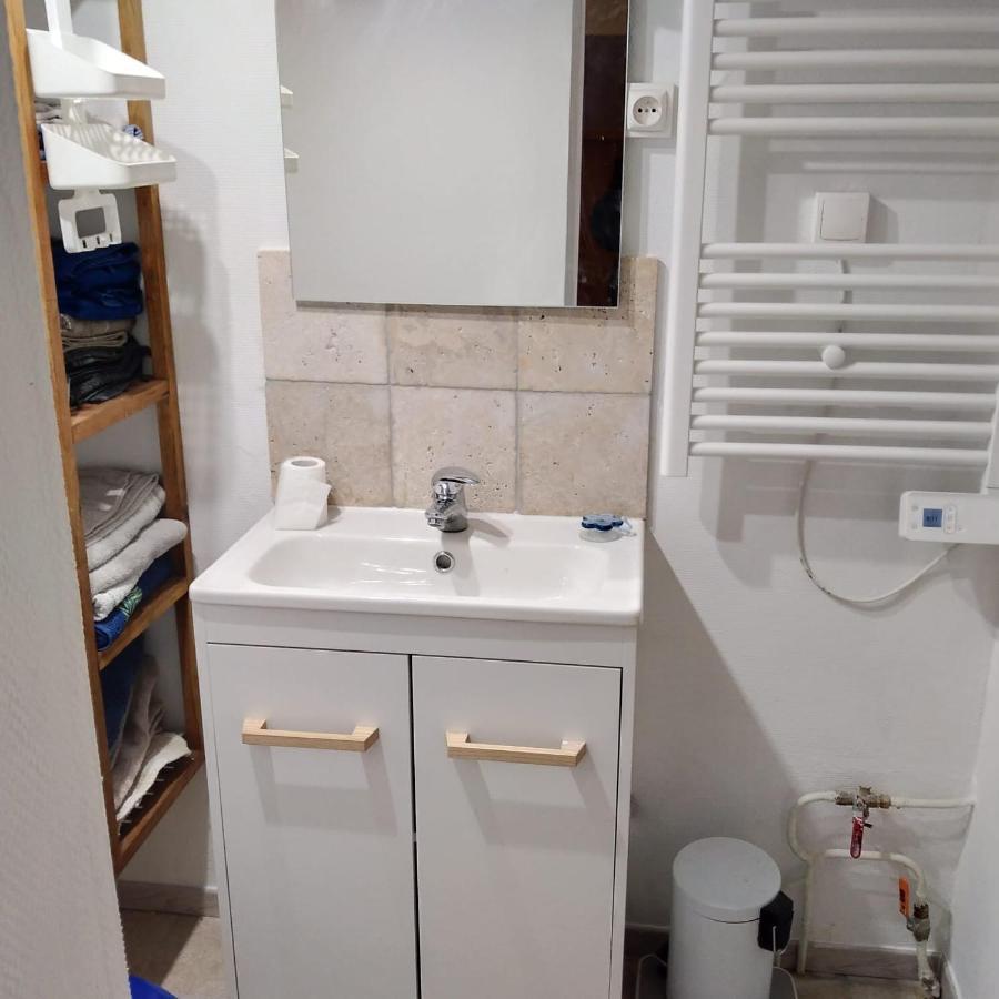 Maisonnette De Charme Climatisee La Machine エクステリア 写真